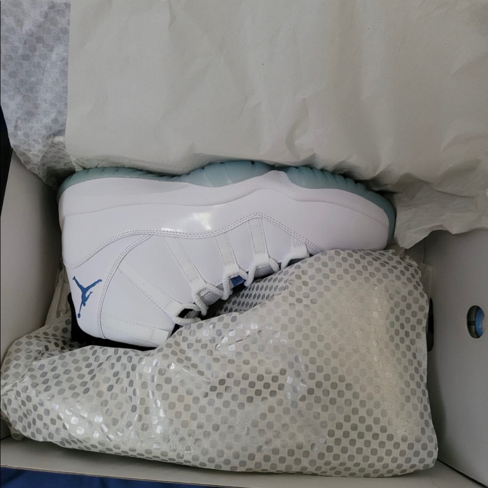 Legend Blue Jordan 11’s